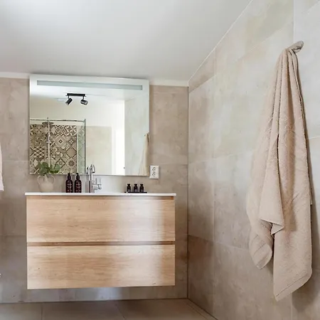 Modern Near Sea Holiday home